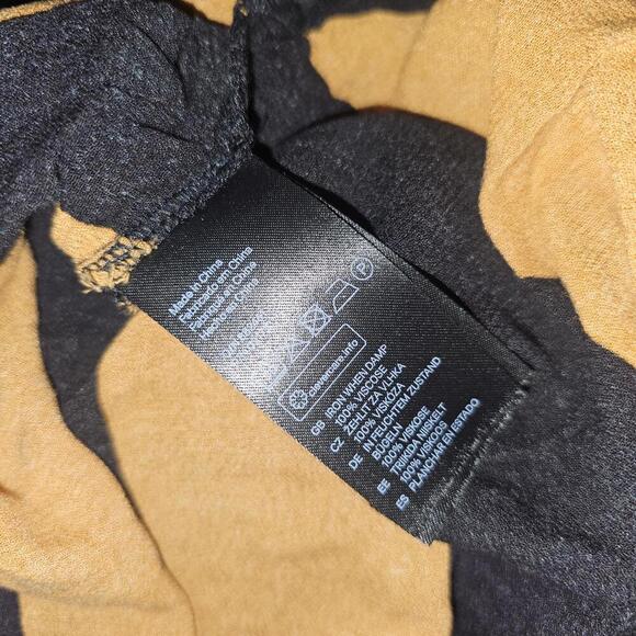 H&M Women's Black and Mustard Striped Short Sleeve Top - Picture 4 of 4